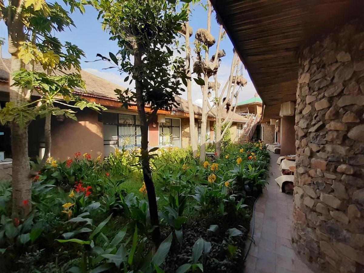 Lodge Du Chateau Gonder ภายนอก รูปภาพ