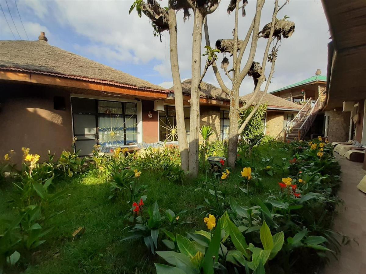 Lodge Du Chateau Gonder ภายนอก รูปภาพ